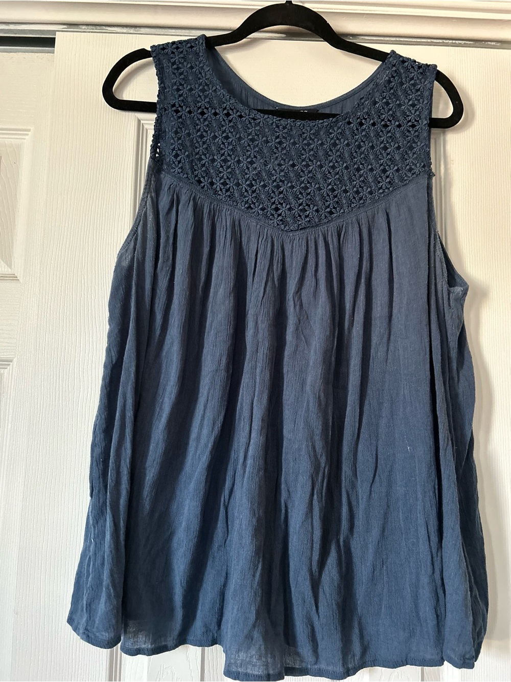 Chaps 2X Sleeveless Crochet Yoke Tank Top - Blue